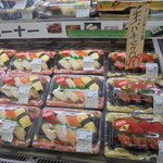 ヤオヨシ - 寿司頑張ってます