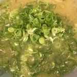 めんめん - ネギラーメン
            決して見映えは良くない