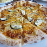 ワラヤ - ミートソースピザ