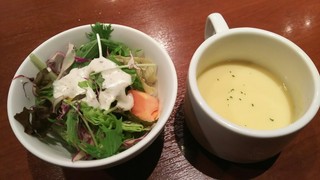Yume Kicchin - サラダとコーンスープ