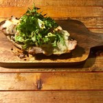 BARU 竹末 - 鶏燻製としいたけのタルティーヌ(500円)