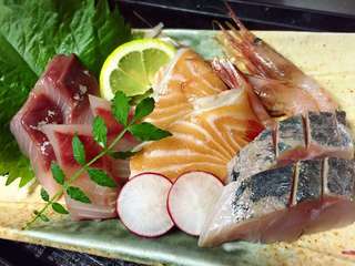 h Nihonshu To Sakana To Tamago Neko To Tamago - 魚はその日の入荷により内容は変わります