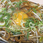 大分名物 日田やきそば まる喜 - 両面をしっかり焼き上げてある