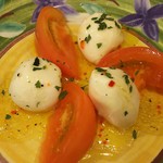 Saizeriya - フレッシュチーズとトマトのサラダ