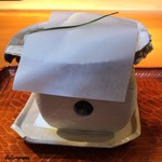 らん亭～ 美日庵 - 超特大サイズの鮑の殻を使い