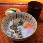 らん亭～ 美日庵 - 温泉卵と山葵を加え