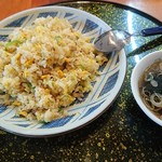 ラーメンハウス シロー - チャーハン。かなりレベルの高い炒飯です。スープも美味い。醤油ラーメンがあった頃が懐かしい。