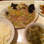 中国料理 上海酒家 - 白菜と春雨の豚肉いため定食