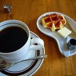 カロリ メディカルカフェ - ベルギーワッフル＆ホットコーヒー