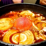 入母屋 - 完熟トマトの旨みが染込んだ割り下の『トマトすき焼き』