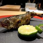 壱 - 子持ち鮎の揚げ焼き