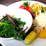 くらすわ レストラン - 【くらすわ★ランチ】 サラダバー手前がしゃぶしゃぶ野菜。