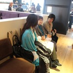 くらすわ レストラン - 待ち客