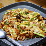 釜山 - コプチャンポックム（牛ホルモン炒め）