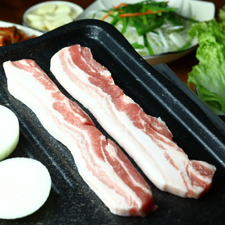 [Samgyeopsal set] served Korean style is always popular!