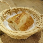 ラターブルドゥシュエット - おかわり自由のバゲット