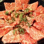 七輪焼肉 菊屋 - 脂控え目の上ロース