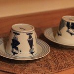 オーベルジュあかだま - 珈琲カップも南蛮な意匠