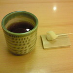 茶菓 - お茶とサービスのミニだんご