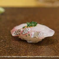 寿司つばさ - 深海のイサキ！めっちゃ美味い！