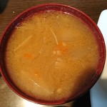 ぷくぷく - 味噌汁：本日の定食（豚カタ肉のホイコ・ロー）