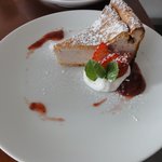 soin cafe - 苺のシフォンチーズケーキ