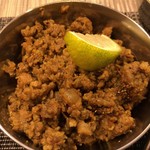 スパイス料理ナッラマナム - ゴリゴリスパイシーキーマ 平兵衛酢(へべす)を搾って