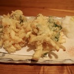 スタンドしんぽ - イカと玉ねぎのかき揚げ