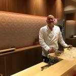 銀座 しのはら - 大将、こっち向いて～～　　カメラ目線をリクエスト