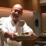 銀座 しのはら - 大将の笑顔のプレゼント