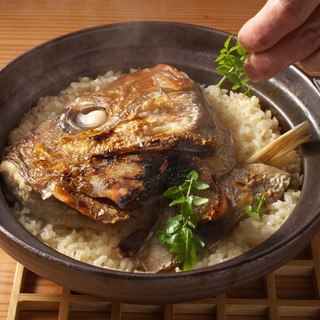 その時季ならではの自然の恵みに舌鼓を打つ、店主お任せコース