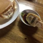 かしわや - ぎょうざアップ