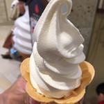 とひ家 - ろくじか新鮮ミルクソフトクリーム