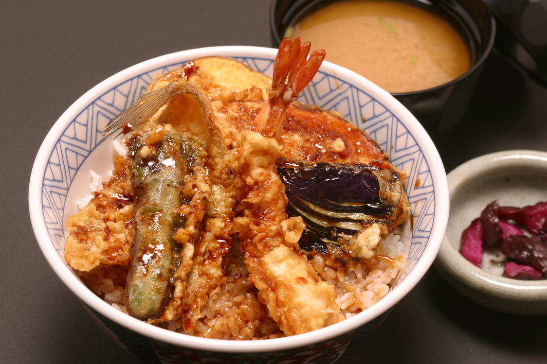 『タレが決めて！』by ケンシュラン : まむろ - 東本願寺前/豚丼 [食べログ] タレが決めて！(ケンシュラン)-まむろ