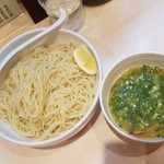 麺や けせらせら - 塩つけ麺冷たい麺250g+100ｇ(850円)です。