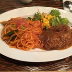 ひいき屋 - 和牛カレーライス&大人のナポリタン　980円