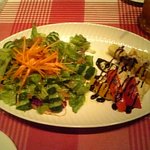 Kasaringo - グリル野菜とグリーンサラダ