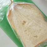 Komugiya - 毎日頂いている山型パン