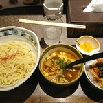 創作らーめん 薑屋 - カレーつけ麺（熱熱＆1.5玉）+トッピング（とろけるチーズ）+葉わさび鳥飯（ミニ）：830円+80円+280円