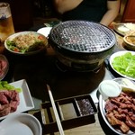 レトロ焼肉たろう食堂 - 