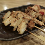 やきとり道場 上田屋 - 串焼き5本390円