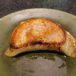 イチリン ハナレ - よだれ鶏のタレにつける焼き餃子2