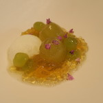 イチリン ハナレ - ぶどう（シャインマスカットとデラウェア） ジャスミン茶のゼリー ヨーグルトのアイスクリーム 花穂紫蘇2