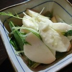 和食ダイニング 若宮 - 山芋のわさび漬け 520円