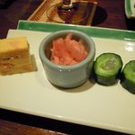 前菜、先付かな（きゅうりの中は白身魚）