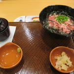 ガスト - まぐろのたたきご飯