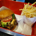 ヘンリーズ バーガー 秋葉原 - 