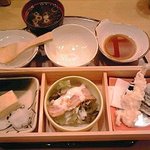 あっぱれ寿司 - 【期間限定】鮭とイクラの釜めし（セット料理）【２０１７年１０月撮影】