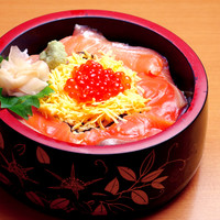 ランチ サーモンいくら丼