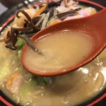 千のちゃんぽん湖東亭 - 薄めのスープ